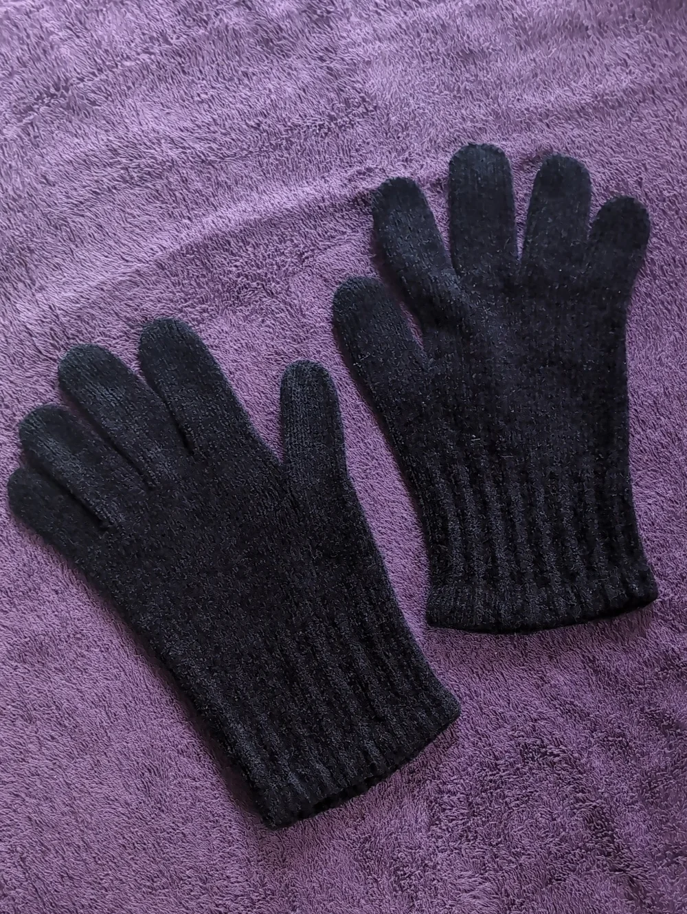 Black Knit Winter Gloves - Unbranded